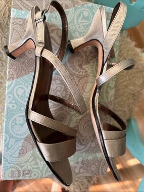 Nordstrom Gracie-STN Heels in Silver Satin SZ 8.5